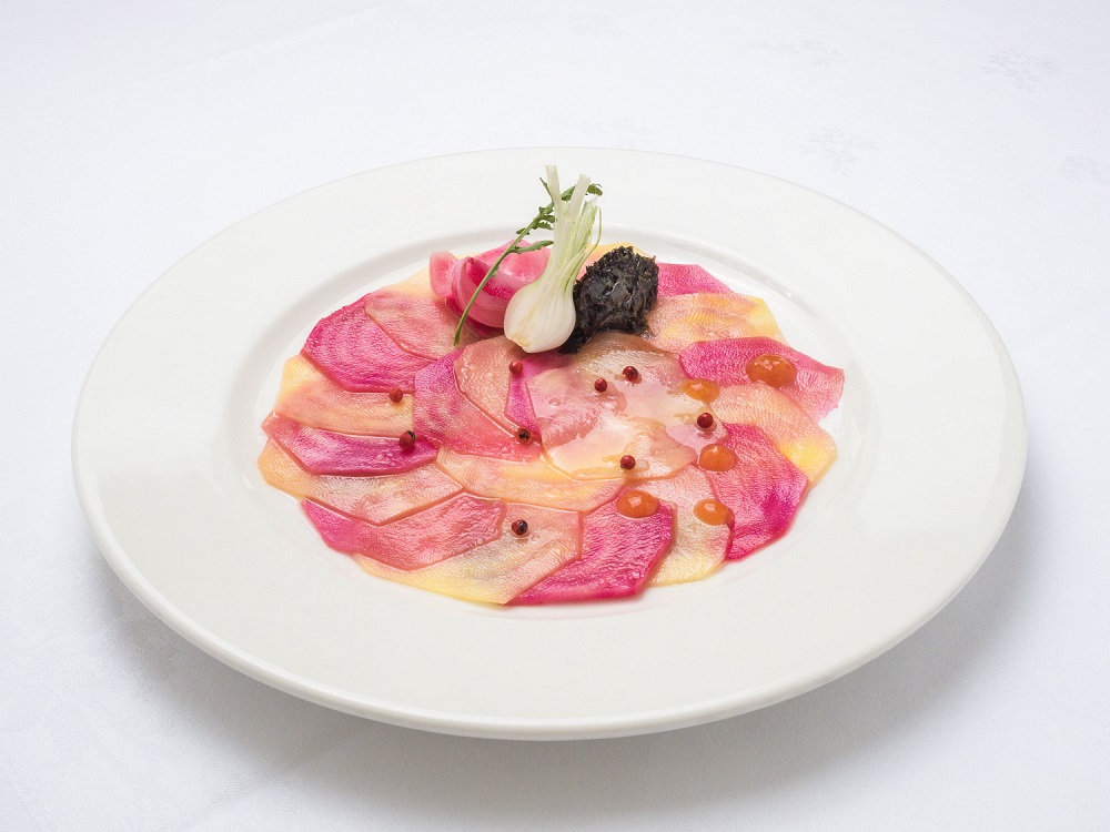 assiette avec carpaccio de betteraves et navets - Alliance Pornic