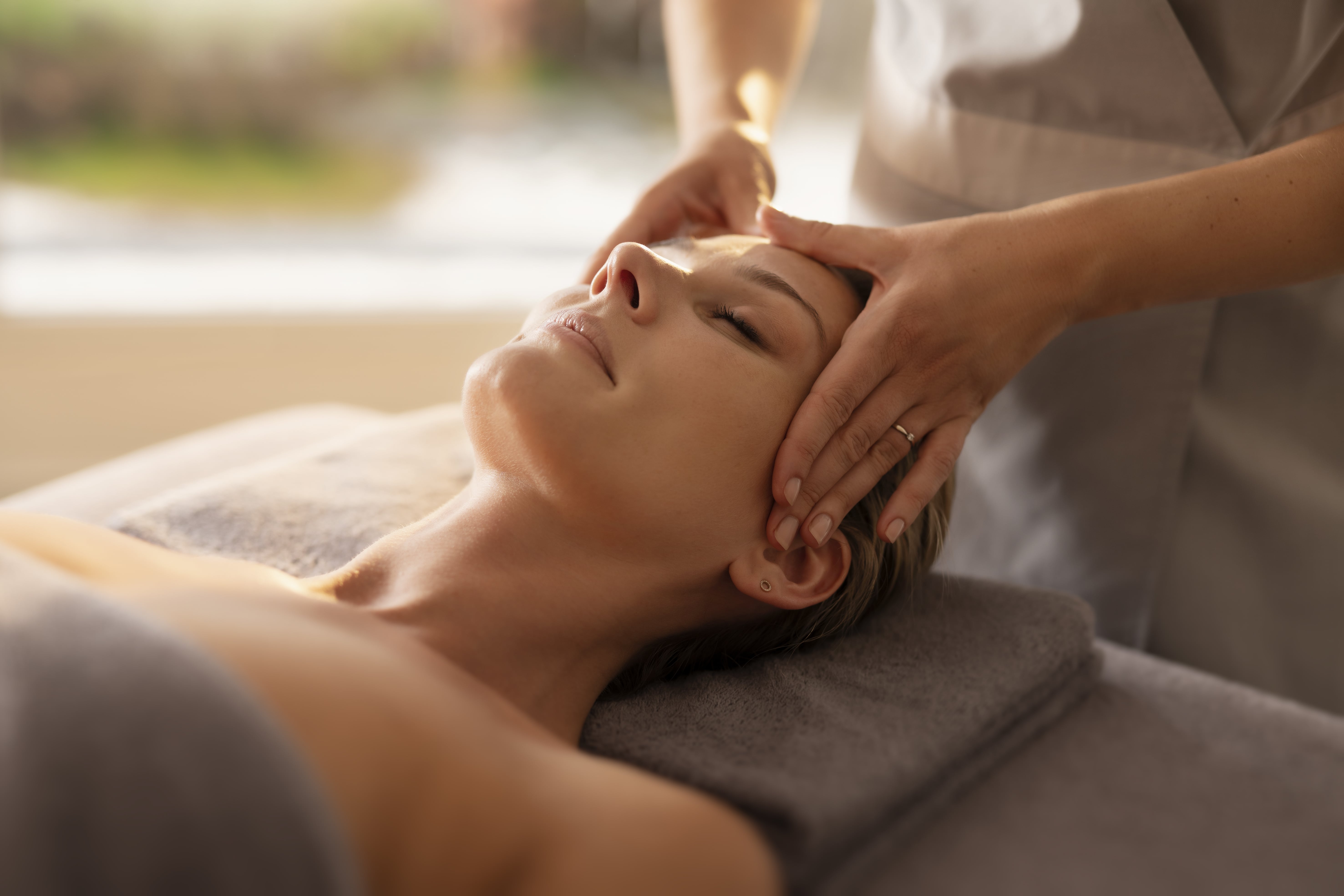 Massage visage et cuir chevelu